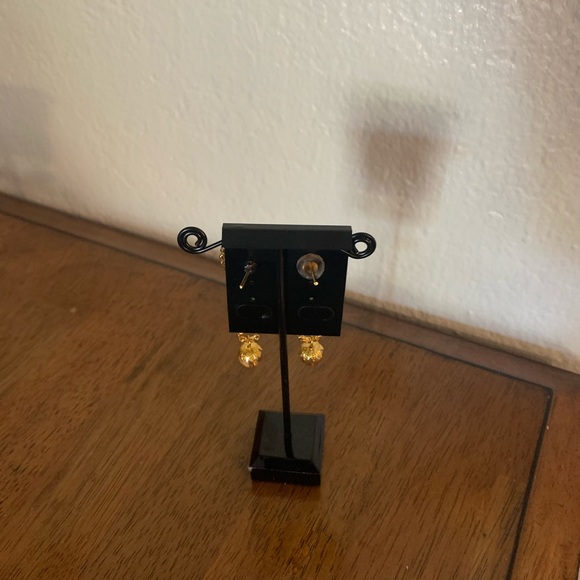 Long chain style earrings - Picture 5 of 5